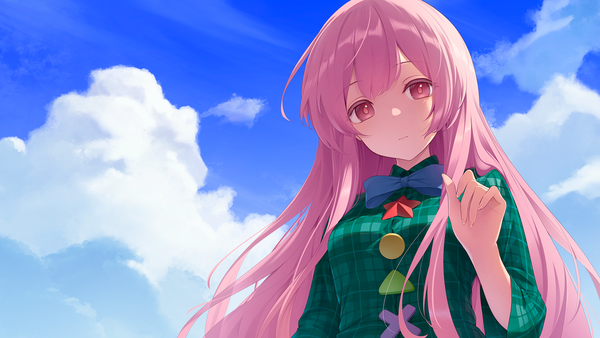 Anime picture 1536x864 with touhou hata no kokoro kanpa (campagne 9) single long hair looking at viewer fringe wide image pink hair sky cloud (clouds) upper body pink eyes from below girl bowtie