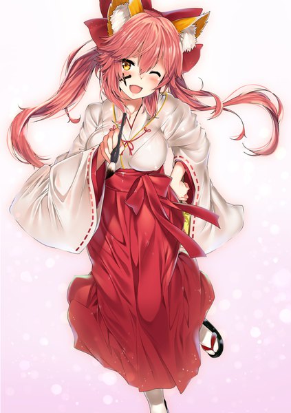 Anime-Bild 1062x1505 mit fate (series) tamamo (fate) (all) tamamo no mae (fate) kawai (purplrpouni) single long hair tall image looking at viewer blush breasts open mouth simple background smile large breasts twintails animal ears yellow eyes pink hair traditional clothes head tilt