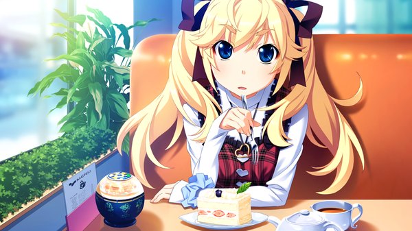 Anime picture 1024x576 with grisaia no kajitsu matsushima michiru watanabe akio single long hair blue eyes blonde hair wide image twintails game cg wrist scrunchie girl dress ribbon (ribbons) hair ribbon sweets pendant scrunchie hair tie cake