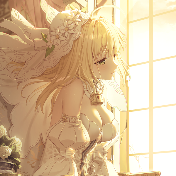 Anime picture 800x800 with fate (series) fate/extra fate/extra ccc nero claudius (fate) nero claudius (bride) (fate) rosuuri single long hair blush fringe breasts blonde hair hair between eyes large breasts bare shoulders green eyes looking away cleavage upper body ahoge