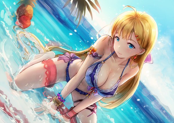 Anime picture 1528x1080 with original mizushia single looking at viewer blush fringe breasts blue eyes light erotic blonde hair large breasts bare shoulders sky ahoge blunt bangs very long hair head tilt barefoot light smile arm support