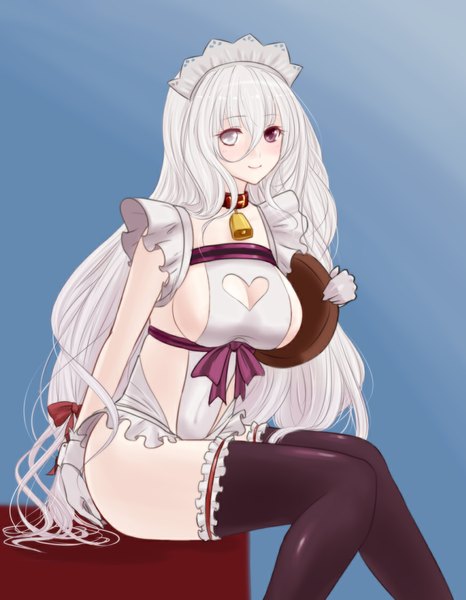 Anime picture 875x1125 with sengoku bushouki muramasa kuroda kanbee (sengoku bushouki muramasa) ten (tentojidon) single long hair tall image looking at viewer breasts light erotic smile large breasts sitting white hair heterochromia sideboob covered navel cleavage cutout bell collar naked apron girl
