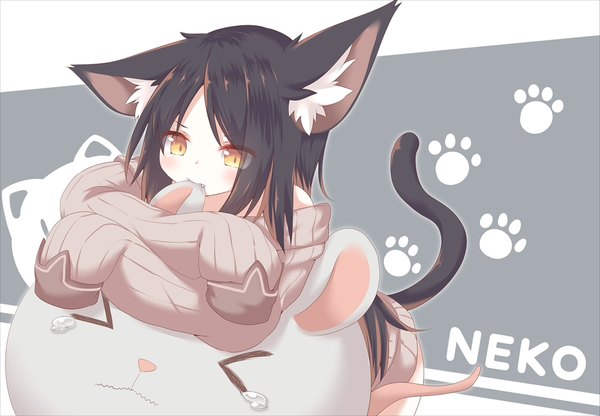 Anime picture 1000x693 with original daidai ookami single long hair looking at viewer blush fringe black hair simple background bare shoulders animal ears yellow eyes tail eyes closed long sleeves animal tail multicolored hair cat ears off shoulder inscription