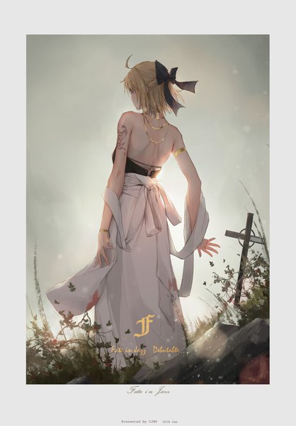 Anime picture 1576x2260 with fate (series) fate/grand order artoria pendragon (all) okita souji (fate) (all) okita souji (koha-ace) cjmy single tall image short hair blonde hair standing bare shoulders signed ahoge outdoors from behind sunlight tattoo text border
