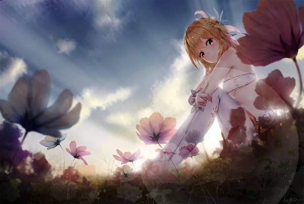 Anime picture 1486x1000 with original futoshi ame single looking at viewer blush fringe short hair light erotic blonde hair hair between eyes sitting bare shoulders signed sky cloud (clouds) bent knee (knees) pleated skirt sunlight orange eyes dutch angle