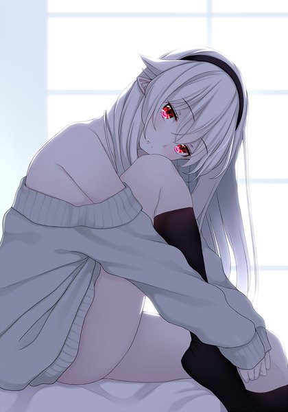Anime picture 840x1200 with original afilia (kiyomin) kiyomin single long hair tall image looking at viewer blush fringe light erotic hair between eyes red eyes sitting bare shoulders payot bent knee (knees) white hair head tilt pointy ears off shoulder