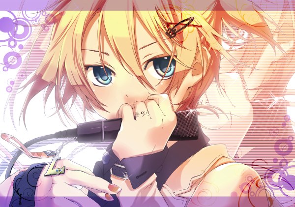 Anime picture 1200x842 with vocaloid kagamine len hekicha single looking at viewer fringe short hair blue eyes blonde hair holding ponytail fingernails glow boy hair ornament hairclip microphone hands