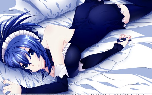Anime picture 1920x1200 with kampfer ipod senou natsuru highres short hair blue eyes wide image blue hair girl thighhighs bed