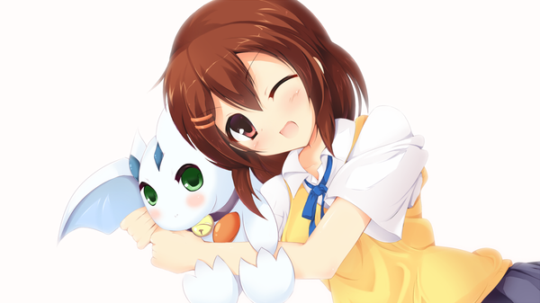 Anime picture 1200x675 with k-on! kyoto animation hirasawa yui mil (siratamamil) single blush short hair open mouth simple background red eyes brown hair wide image white background one eye closed wink girl