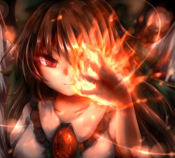 Anime picture 2000x1800 with touhou reiuji utsuho kisa (k isa) single long hair looking at viewer fringe highres smile red eyes brown hair payot arm up blurry magic portrait covering eye (eyes) girl frills fire