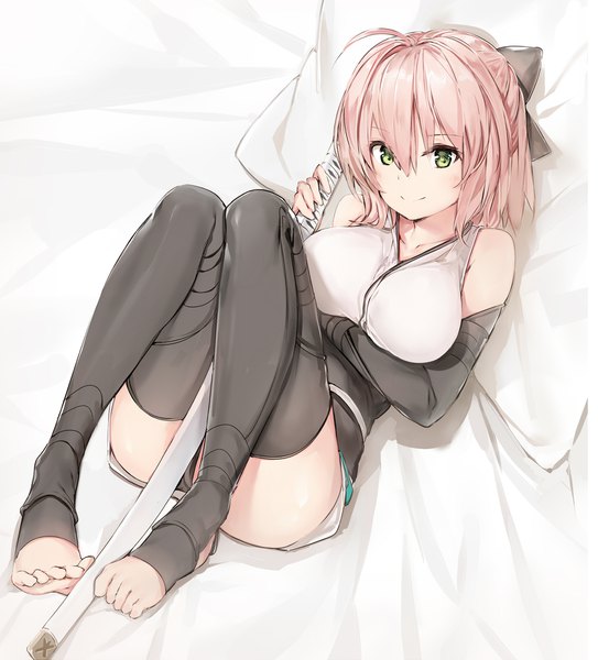 Anime picture 1700x1878 with fate (series) okita souji (fate) (all) okita souji (koha-ace) silver (chenwen) single tall image looking at viewer blush fringe short hair breasts light erotic simple background smile hair between eyes large breasts white background green eyes pink hair ass