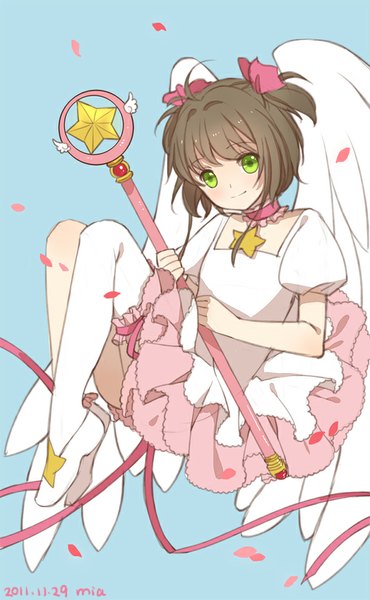 Anime picture 600x971 with card captor sakura clamp kinomoto sakura mia0309 single tall image looking at viewer blush fringe brown hair green eyes signed ahoge light smile two side up dated angel wings magical girl embryo's pose girl