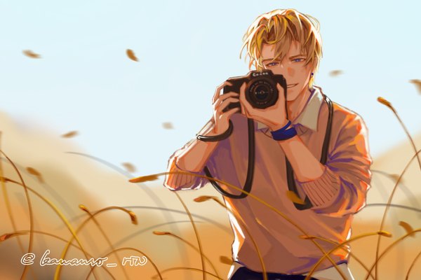 Anime picture 1800x1200 with fire emblem fire emblem: three houses nintendo dimitri alexandre blaiddyd kawauso roa single looking at viewer fringe highres short hair blue eyes blonde hair smile hair between eyes standing holding signed outdoors parted lips alternate costume
