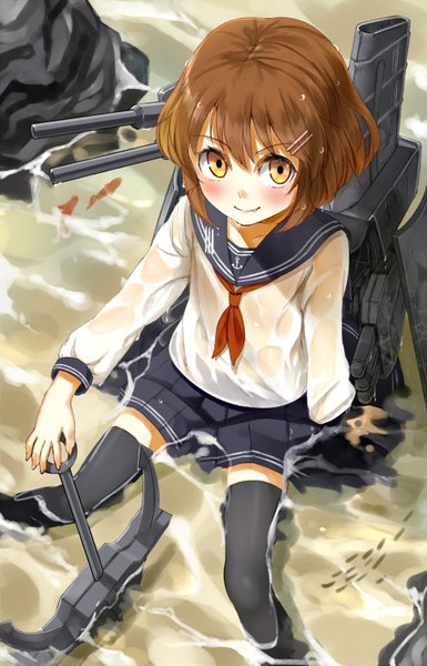 Anime picture 1000x1555 with kantai collection ikazuchi destroyer nishiuri (artist) single tall image blush short hair smile brown hair yellow eyes from above looking up wet clothes girl thighhighs uniform hair ornament black thighhighs animal water