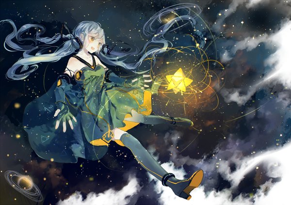 Anime picture 2000x1414 with vocaloid xingchen bou shaku single long hair blush fringe highres open mouth smile hair between eyes bare shoulders yellow eyes payot looking away cloud (clouds) very long hair aqua hair night high heels