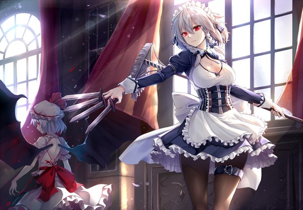 Anime picture 960x668 with touhou remilia scarlet izayoi sakuya noe noel looking at viewer fringe short hair breasts hair between eyes red eyes standing multiple girls holding cleavage silver hair indoors braid (braids) long sleeves head tilt looking back