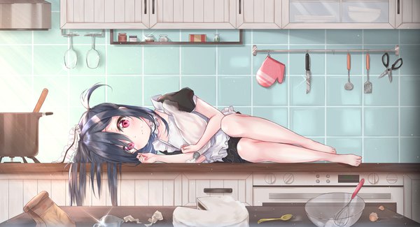 Anime picture 4244x2300 with original cuna (qunya) single long hair looking at viewer blush fringe highres black hair hair between eyes red eyes wide image absurdres bent knee (knees) indoors lying sparkle maid one side up on side