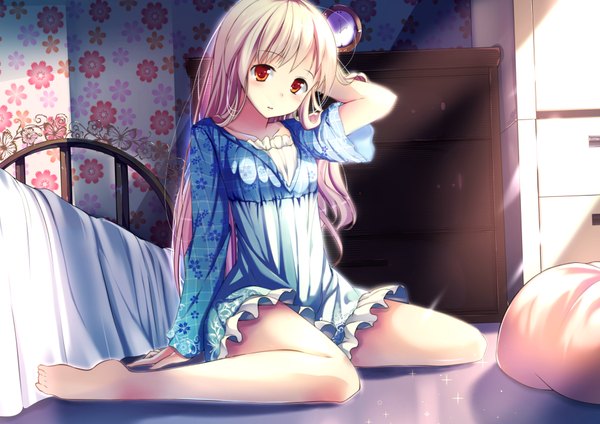 Anime picture 4093x2894 with original yan (nicknikg) single long hair looking at viewer blush fringe highres blonde hair sitting brown eyes absurdres bent knee (knees) red hair indoors barefoot light smile sunlight bare legs legs