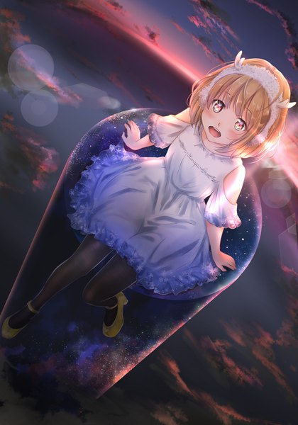 Anime picture 1500x2143 with original nico nico singer kano (nico nico singer) soragane (banisinngurei) single tall image looking at viewer blush fringe short hair open mouth blonde hair bare shoulders sky cloud (clouds) full body bent knee (knees) horn (horns) sunlight blurry