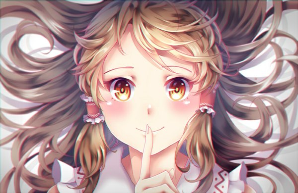 Anime picture 800x520 with touhou hakurei reimu ling (vivianling) single long hair looking at viewer blush smile brown hair yellow eyes finger to mouth close-up face girl hair ornament hair tubes