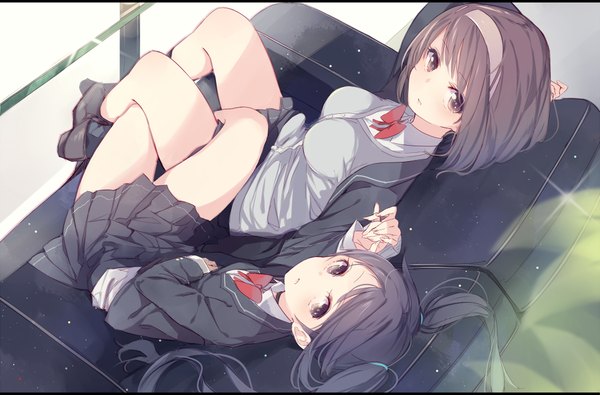 Anime picture 1000x659 with original kojiki-life long hair looking at viewer blush short hair black hair brown hair sitting twintails multiple girls bent knee (knees) pleated skirt from above holding hands arm behind head girl skirt uniform bow