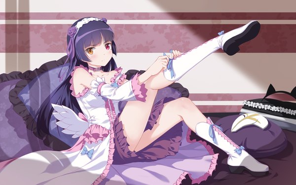 Anime picture 1280x800 with ore no imouto ga konna ni kawaii wake ga nai gokou ruri yijian ma single long hair looking at viewer blush black hair legs heterochromia girl dress boots pillow lolita hairband