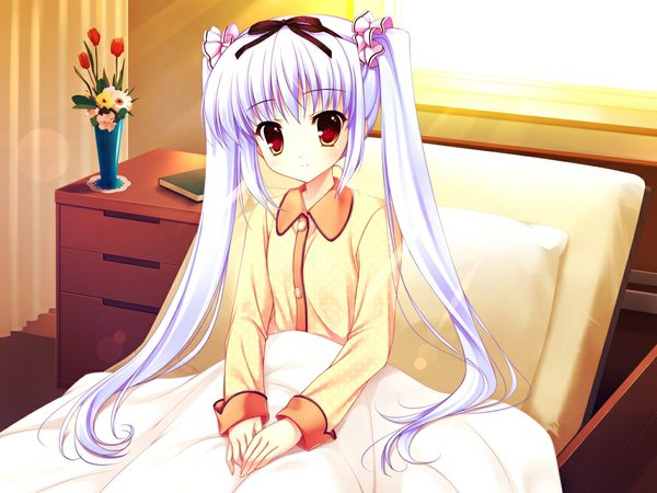 Anime picture 1024x768 with yuyukana kusunoki kukune mitha long hair red eyes twintails game cg white hair loli girl pajamas