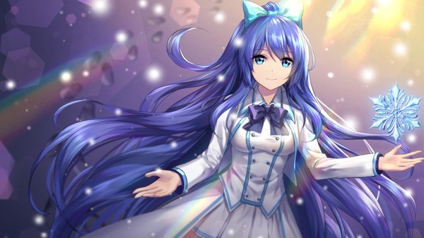 Anime picture 1600x900 with original moyu single blue eyes smile wide image blue hair looking away very long hair snowing girl dress bow hair bow bowtie snowflake (snowflakes)