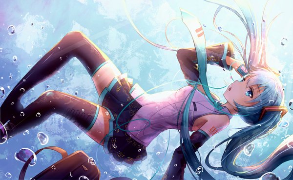 Anime picture 863x532 with vocaloid hatsune miku byakuya reki single long hair looking at viewer fringe open mouth blue eyes wide image twintails blue hair bent knee (knees) pleated skirt sunlight tattoo adjusting hair underwater girl thighhighs