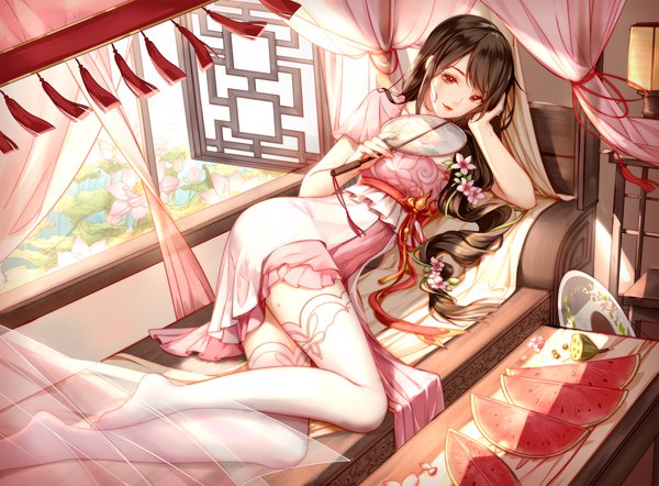 Anime picture 2200x1622 with original clouble single long hair looking at viewer fringe highres smile brown hair holding brown eyes payot full body bent knee (knees) indoors lying head tilt hair flower fingernails sunlight