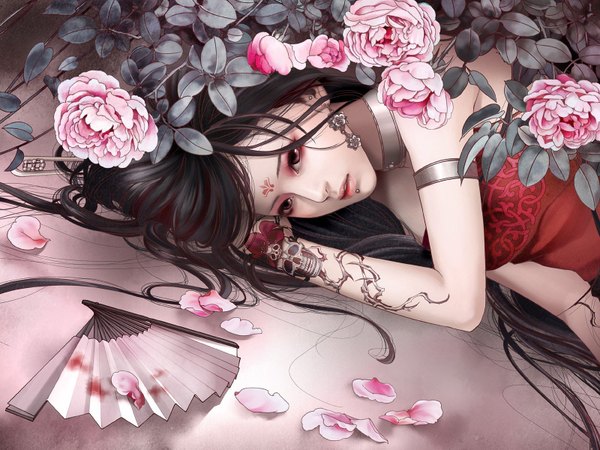 Anime picture 1600x1200 with jianxia qingyuan 3 zhang xiao bai single long hair black hair red eyes realistic tattoo piercing girl flower (flowers) earrings petals rose (roses) fan skull