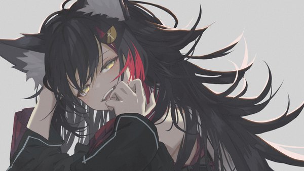 Anime picture 1920x1080 with virtual youtuber hololive ookami mio anzi single long hair looking at viewer highres black hair simple background wide image animal ears yellow eyes upper body multicolored hair grey background streaked hair wolf ears girl