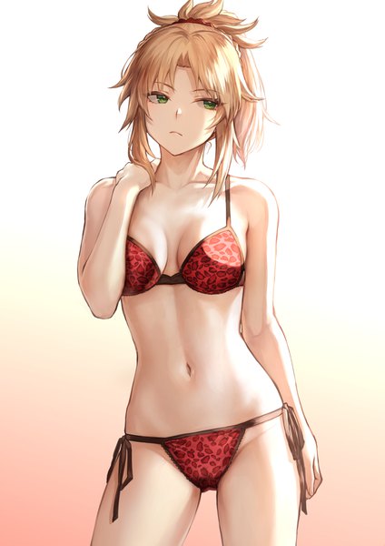 Anime picture 2894x4093 with fate (series) fate/grand order fate/apocrypha mordred (fate) mashuu (neko no oyashiro) single tall image fringe highres short hair breasts light erotic simple background blonde hair standing green eyes payot looking away cleavage ponytail
