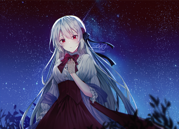Anime picture 2000x1446 with original seno (senohime) single long hair looking at viewer blush fringe highres hair between eyes red eyes standing signed payot silver hair outdoors night night sky shooting star fishnet girl