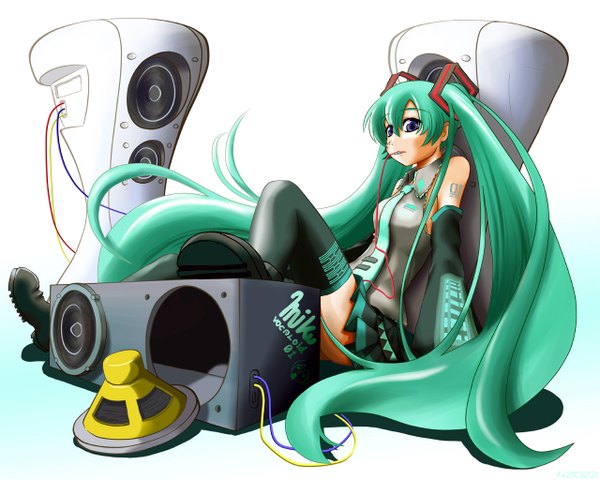 Anime picture 1280x1024 with vocaloid hatsune miku tagme (artist) single looking at viewer fringe hair between eyes white background sitting purple eyes holding very long hair pleated skirt green hair mouth hold girl thighhighs skirt black thighhighs detached sleeves