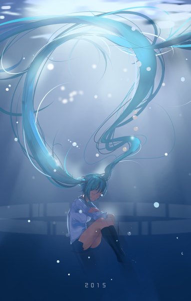 Anime picture 2480x3897 with vocaloid hatsune miku lucky (1045044604) single tall image fringe highres smile twintails bent knee (knees) eyes closed very long hair pleated skirt sunlight aqua hair underwater girl skirt miniskirt shirt