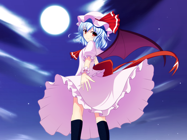 Anime picture 1600x1200 with touhou remilia scarlet junior27016 single short hair smile red eyes blue hair looking back night girl dress skirt bow wings socks black socks moon bonnet skirt set