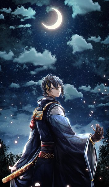 Anime picture 1705x2899 with touken ranbu nitroplus mikazuki munechika abandon ranka single tall image looking at viewer fringe highres short hair blue eyes black hair hair between eyes cloud (clouds) traditional clothes japanese clothes looking back night night sky crescent