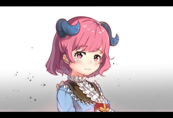 Anime-Bild 3508x2397 mit original small rabbit single looking at viewer highres short hair simple background smile pink hair absurdres pink eyes horn (horns) gradient background facial mark letterboxed girl frills gift gift box