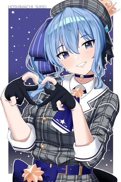 Anime picture 942x1416 with virtual youtuber hololive hoshimachi suisei hoshimachi suisei (1st costume) nichijo single long hair tall image fringe blue eyes smile hair between eyes blue hair upper body head tilt character names grin side ponytail plaid heart hands
