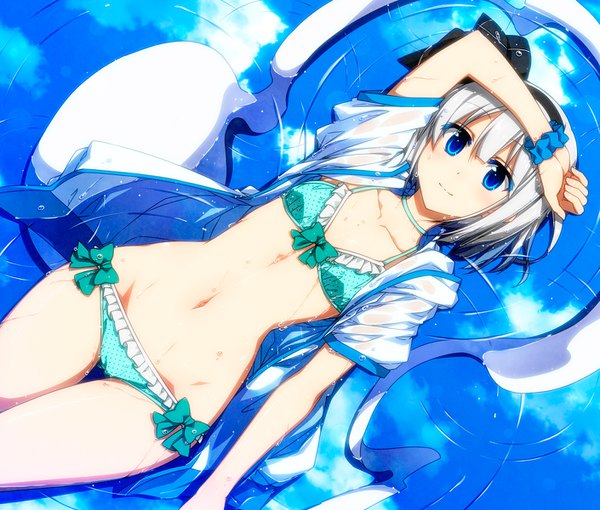 Anime picture 1410x1200 with touhou konpaku youmu myon sazanami mio single looking at viewer short hair blue eyes silver hair thigh gap groin reflection hand on head ghost wrist scrunchie ripples girl navel bow swimsuit