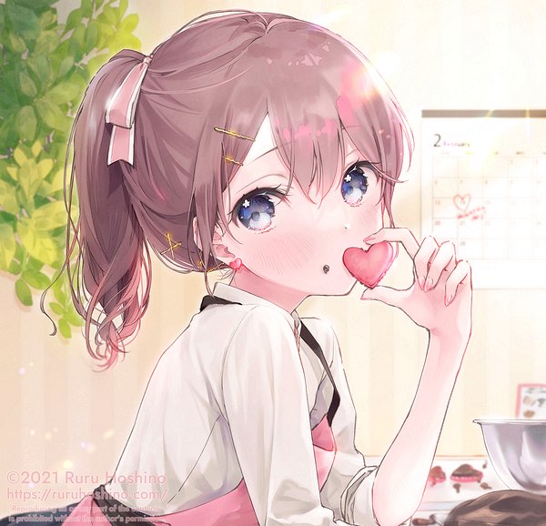 Anime picture 1000x964 with original hoshino ruru single long hair blush fringe blue eyes hair between eyes brown hair holding signed upper body ponytail covered mouth valentine 2021 chocolate on face girl hair ornament ribbon (ribbons)