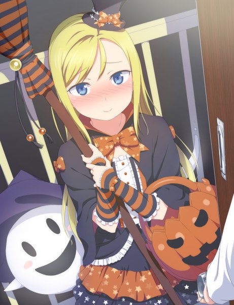 Anime picture 1000x1300 with original uma (uma1111) single long hair tall image looking at viewer blush blue eyes blonde hair smile halloween solid eyes girl dress hat mini hat broom mini top hat halloween costume