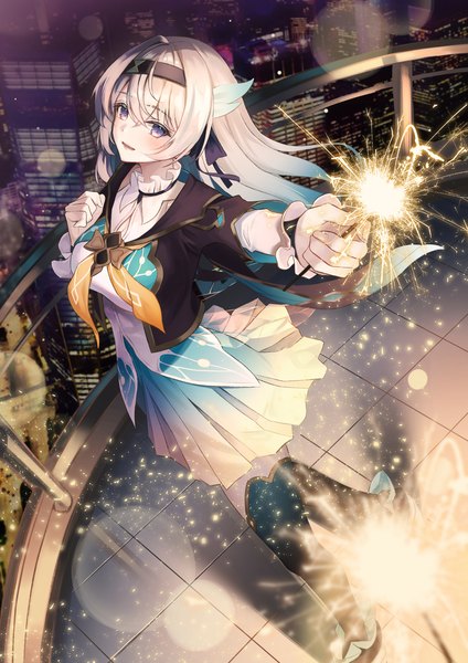Anime-Bild 2480x3508 mit honkai: star rail honkai (series) firefly (honkai: star rail) hyonee single long hair tall image looking at viewer blush fringe highres open mouth smile hair between eyes standing purple eyes silver hair long sleeves outstretched arm city