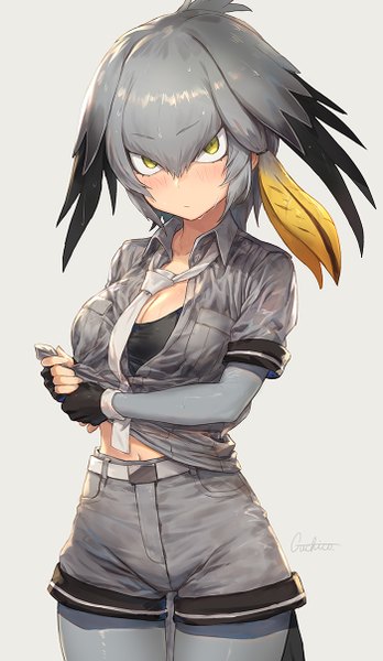 Аниме картинка 700x1206 с ушастые друзья shoebill (kemono friends) guchico один (одна) высокое изображение смотрит на зрителя румянец чёлка короткие волосы грудь лёгкая эротика простой фон волосы между глазами большая грудь стоя зелёные глаза пейсы декольте серые волосы серый фон