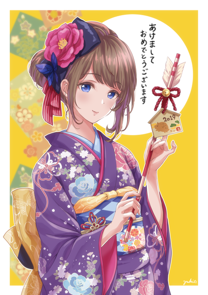 Anime picture 707x1000 with original yuuki (yukinko-02727) single tall image looking at viewer blue eyes brown hair signed upper body traditional clothes japanese clothes border new year happy new year nengajou akeome girl hair ornament kimono obi