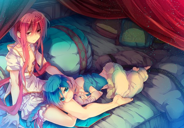 Anime picture 1244x865 with magi the labyrinth of magic a-1 pictures aladdin (magi) ren kouha long hair blush blue eyes red eyes bare shoulders blue hair red hair lying pink eyes barefoot legs girl dress boy bed bandage (bandages)