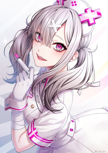 Anime-Bild 921x1300 mit virtual youtuber nijisanji sukoya kana ca yu single long hair tall image looking at viewer fringe simple background twintails signed silver hair pink eyes from above hair over one eye mole sparkle mole under eye twitter username