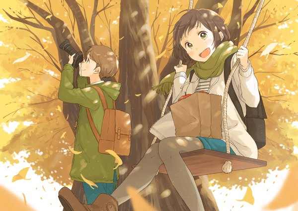 Anime picture 1177x833 with original kana (okitasougo222) looking at viewer blush short hair open mouth smile brown hair sitting holding green eyes ahoge bent knee (knees) head tilt :d profile sunlight looking up autumn girl