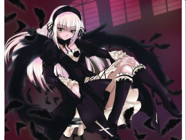 Anime picture 1280x964 with rozen maiden suigintou single long hair looking at viewer fringe smile red eyes white hair black wings girl thighhighs dress black thighhighs wings headdress feather (feathers) cross